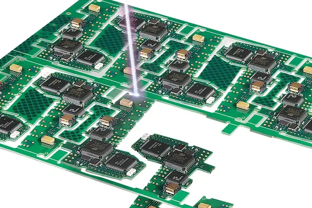 Pannello di schede elettroniche assemblate separate con depaneling laser